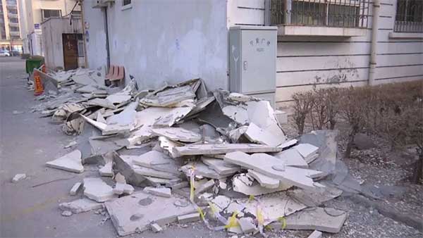 一場(chǎng)大風(fēng)過后,銀川一小區(qū)外墻保溫層大面積脫落!